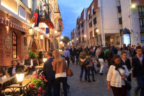 Lux Old Town Apartment