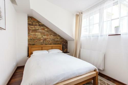 Lux Old Town Apartment