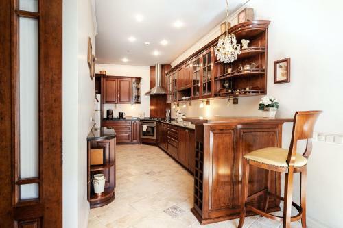 Classy Old Town Apartments
