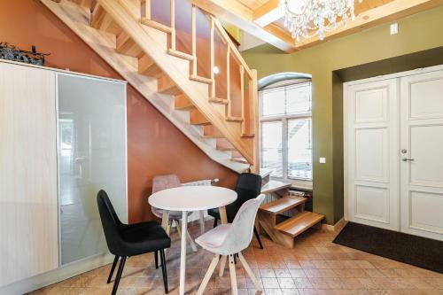 Classy Old Town Apartments