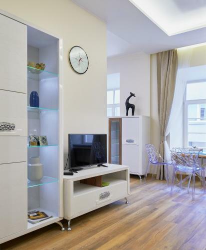 Town Hall Square Apartment