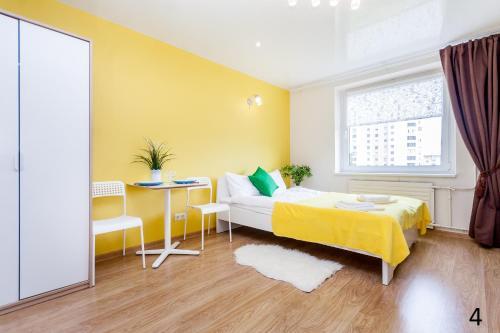 Apartment 90