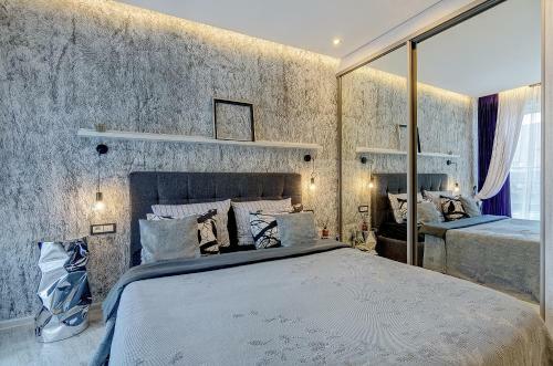 Black & White Apartment Near Akropolis