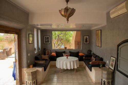 Hostal Le Chant Des Oliviers