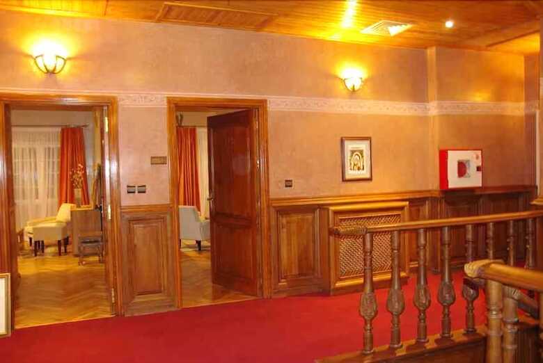 Hostal Le Palais Des Cerisiers