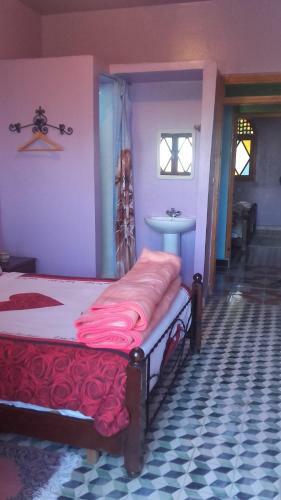 Touraghine Hotel & Cafe