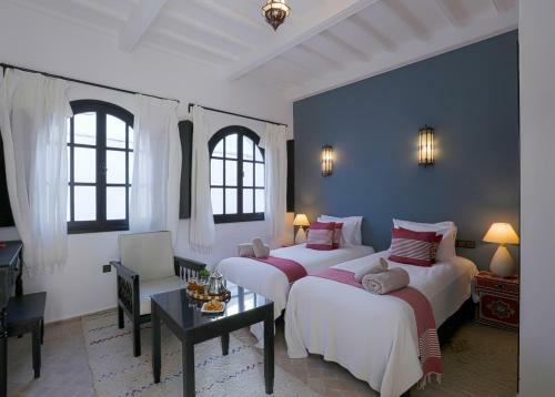 Hostal Riad Dar Awil