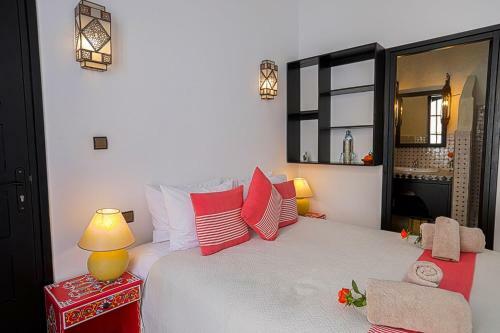 Hostal Riad Dar Awil