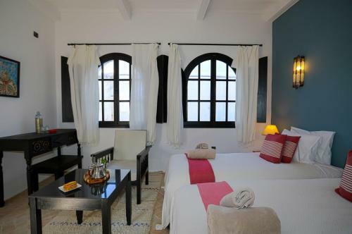 Hostal Riad Dar Awil