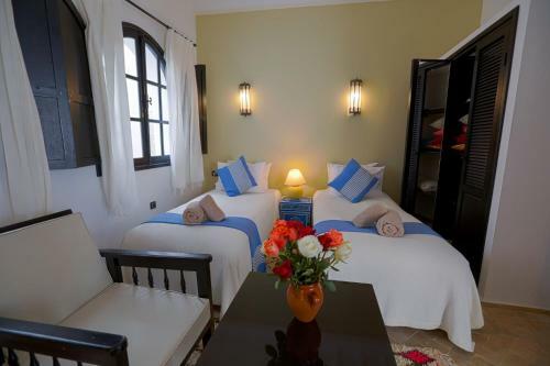 Hostal Riad Dar Awil