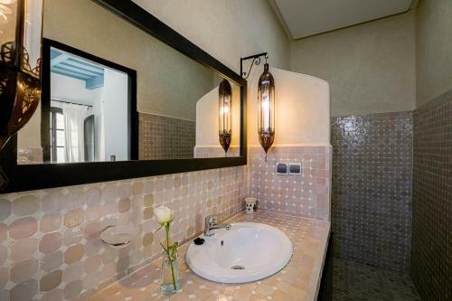 Hostal Riad Dar Awil