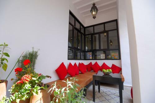 Hostal Riad Dar Awil