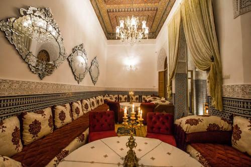 Hostal Riad Marjana Suites & Spa