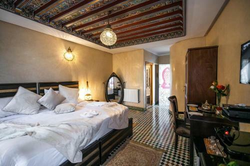 Hostal Palais Houyam