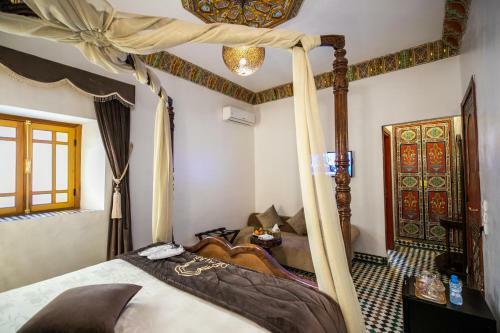 Hostal Palais Houyam