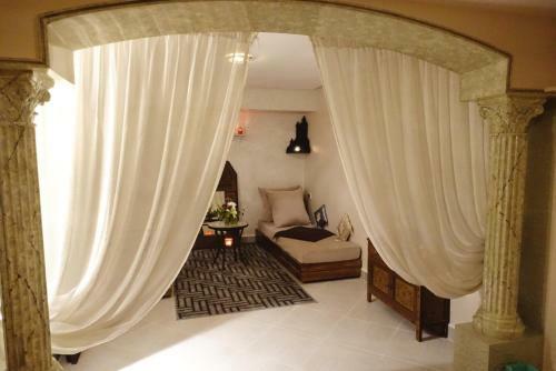 Aparthotel Les Oliviers Suites & Spa