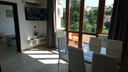 Park Apartments & Rooms Popovi
