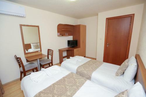 Hostal Guest Rooms Vais