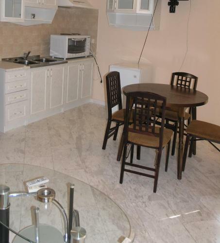 Thomas Palace Apartments