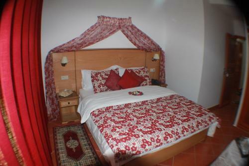 Sary's Hotel