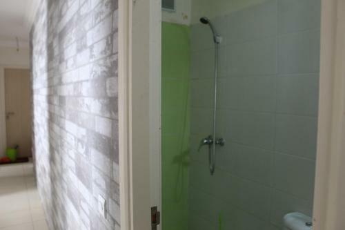 Sweet Apartment 5min Walk From Train Station -free Parking-