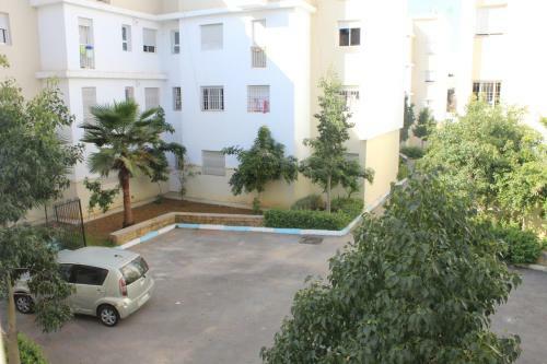 Sweet Apartment 5min Walk From Train Station -free Parking-