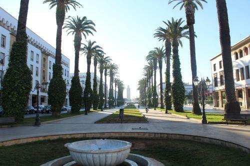 Sweet Apartment 5min Walk From Train Station -free Parking-