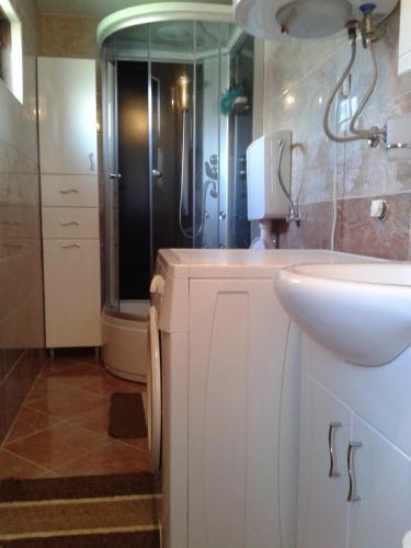 Hostal Apartmani Sobe Sljivancanin