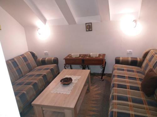 Hostal Apartments Beka