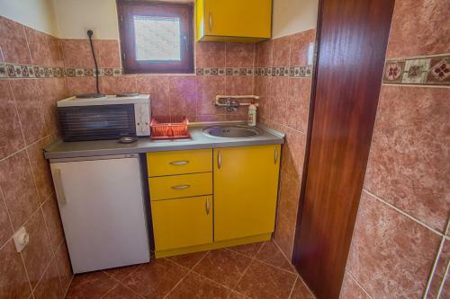 Hostal Guest House Jezera