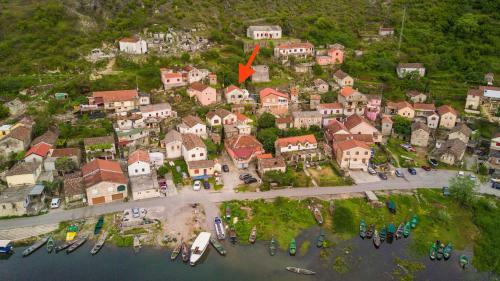 Skadar Lake House