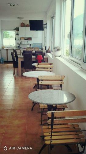 Hostal Rooms Sijak