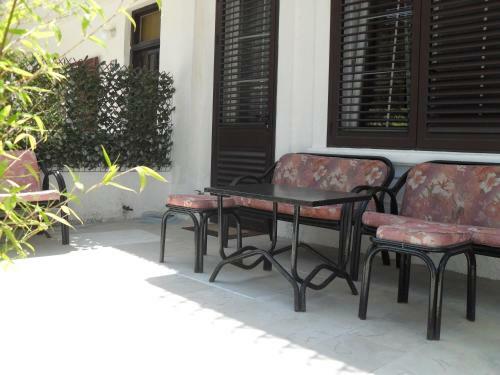 Apartments Colic