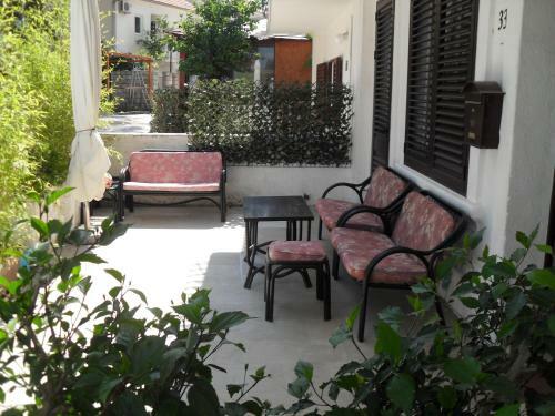 Apartments Colic