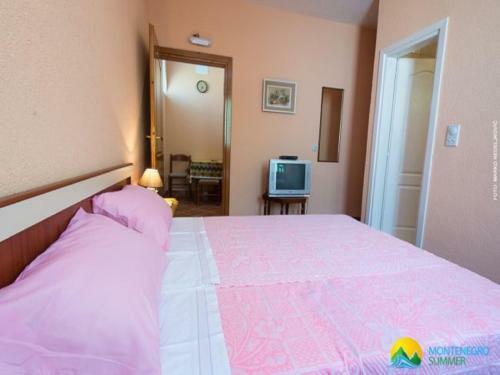Apartments Navarin