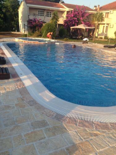 Hostal Apartments Ada Bojana
