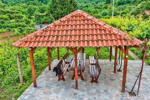 Hostal Guesthouse Bato