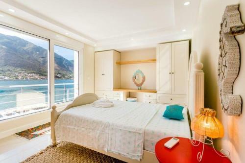 Villa Luna- Luxury Villa On The Beach