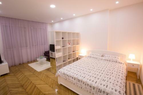 Apartment Center