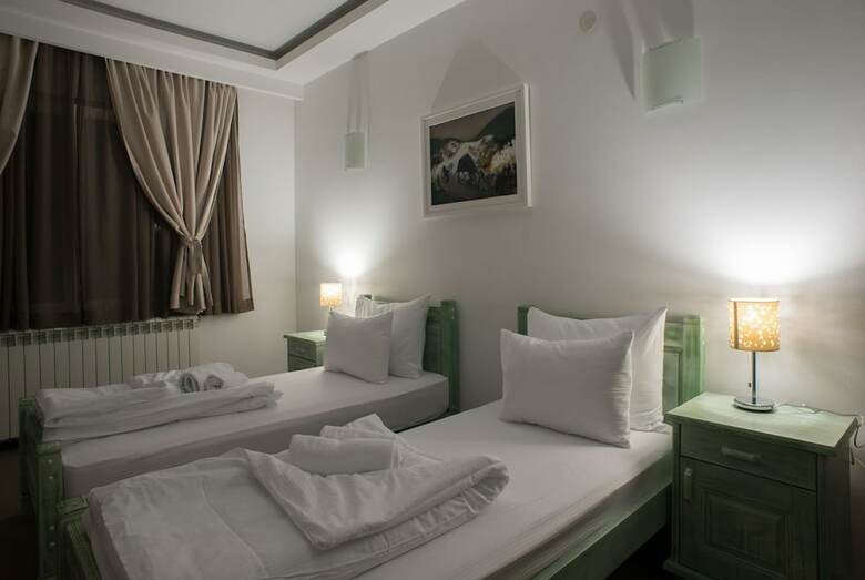 Hotel Trim