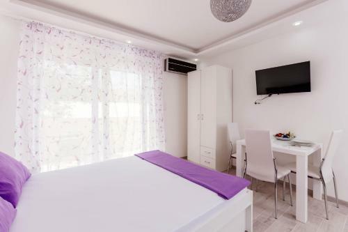 Dream Vacation Apartments
