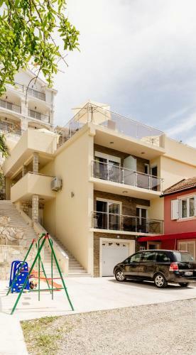 Dream Vacation Apartments