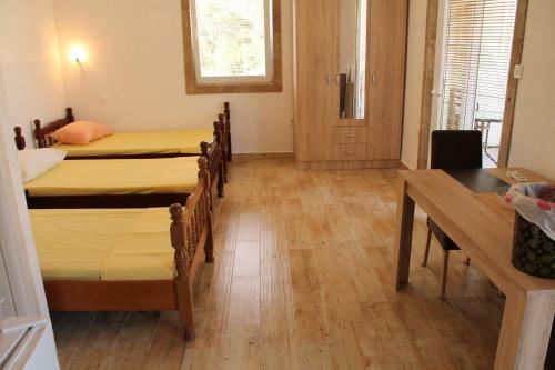 Hostal Rooms Lazarevi?