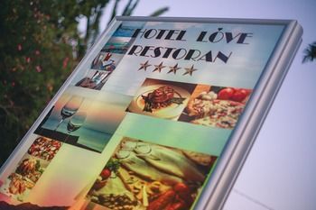 Aparthotel Love Live Hotel
