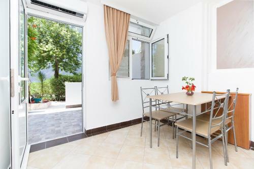 Apartments Villa Popovic
