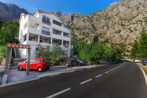 Jr Luxury Apartment