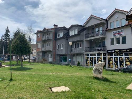 Apartmani Alo Alo (kod Mikija)