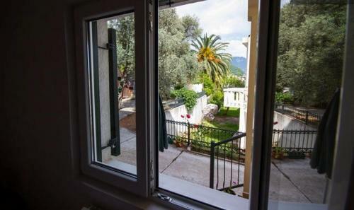 Hostal Apartments & Rooms M