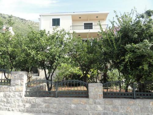 Hostal Apartments & Rooms M
