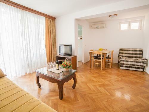 Apartments Ivan